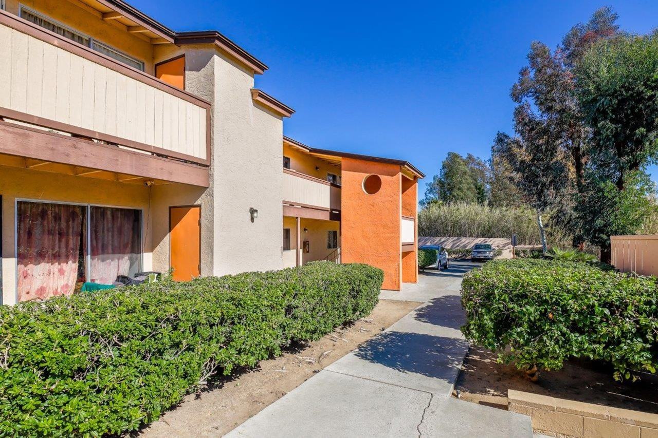 Monte Vista Apartments - Photo 3 of 11