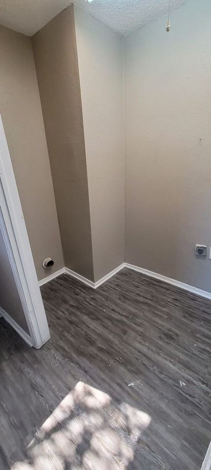 7217 Edenborough Dr - Photo 5 of 36