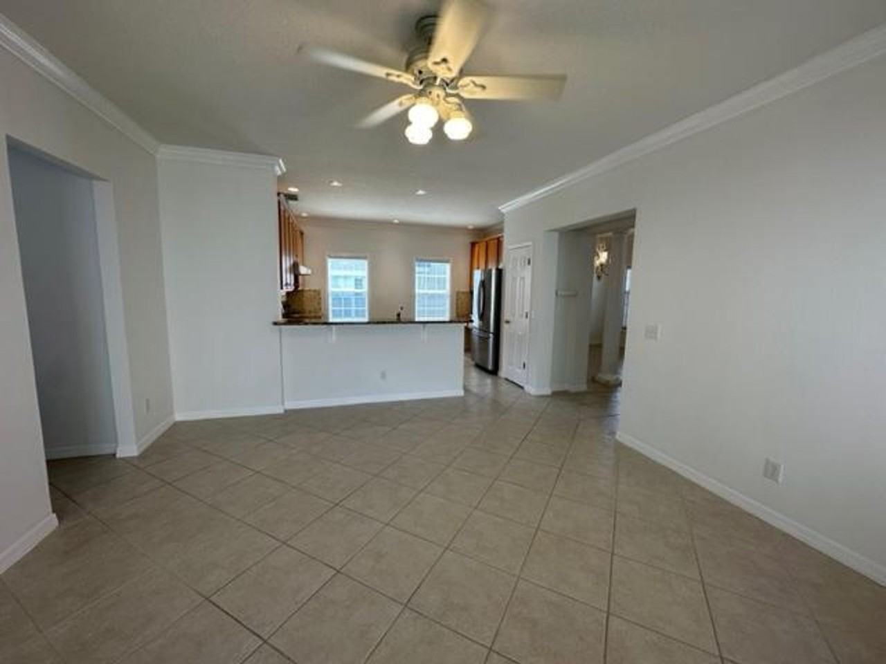1005 Wiregrass St - Photo 6 of 31
