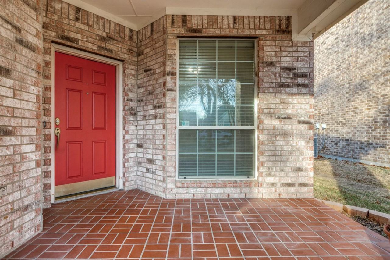 4679 Duval Dr - Photo 3 of 23