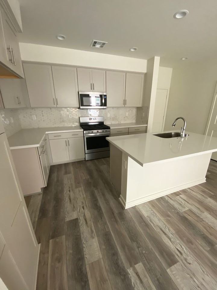 105 Red Brick Dr #3 - Photo 7 of 21