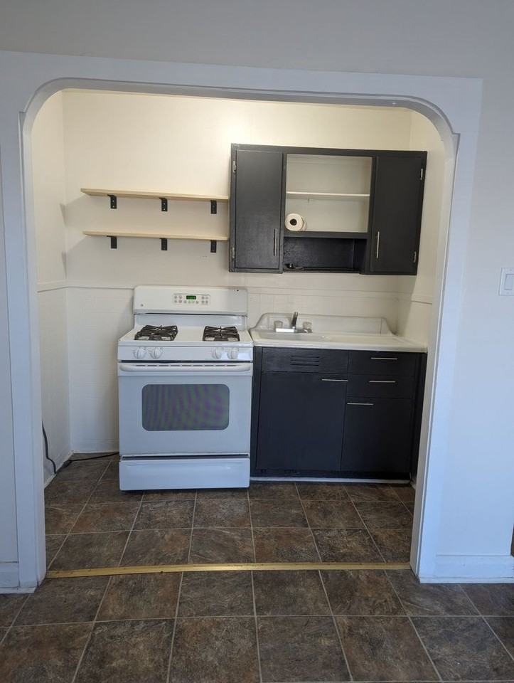 814 814 7th Street Units 1-6 - #4 - Photo 3 of 5