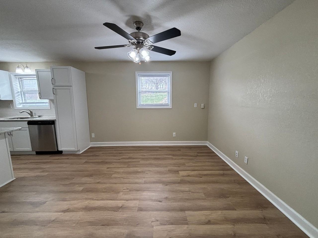 32-01 The Gables-Hermitage - Photo 3 of 30