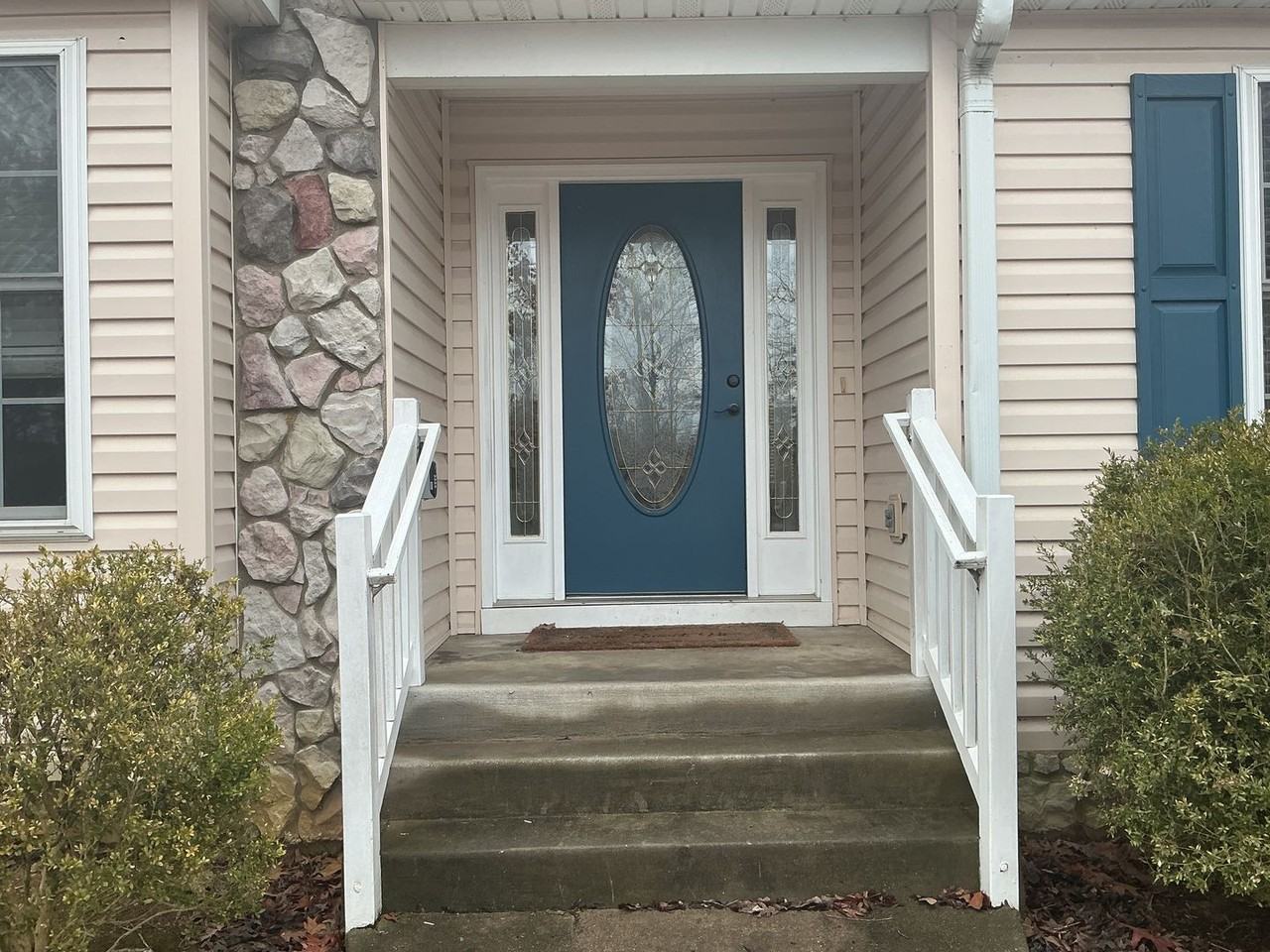 205 Freedom Rd - Photo 2 of 31