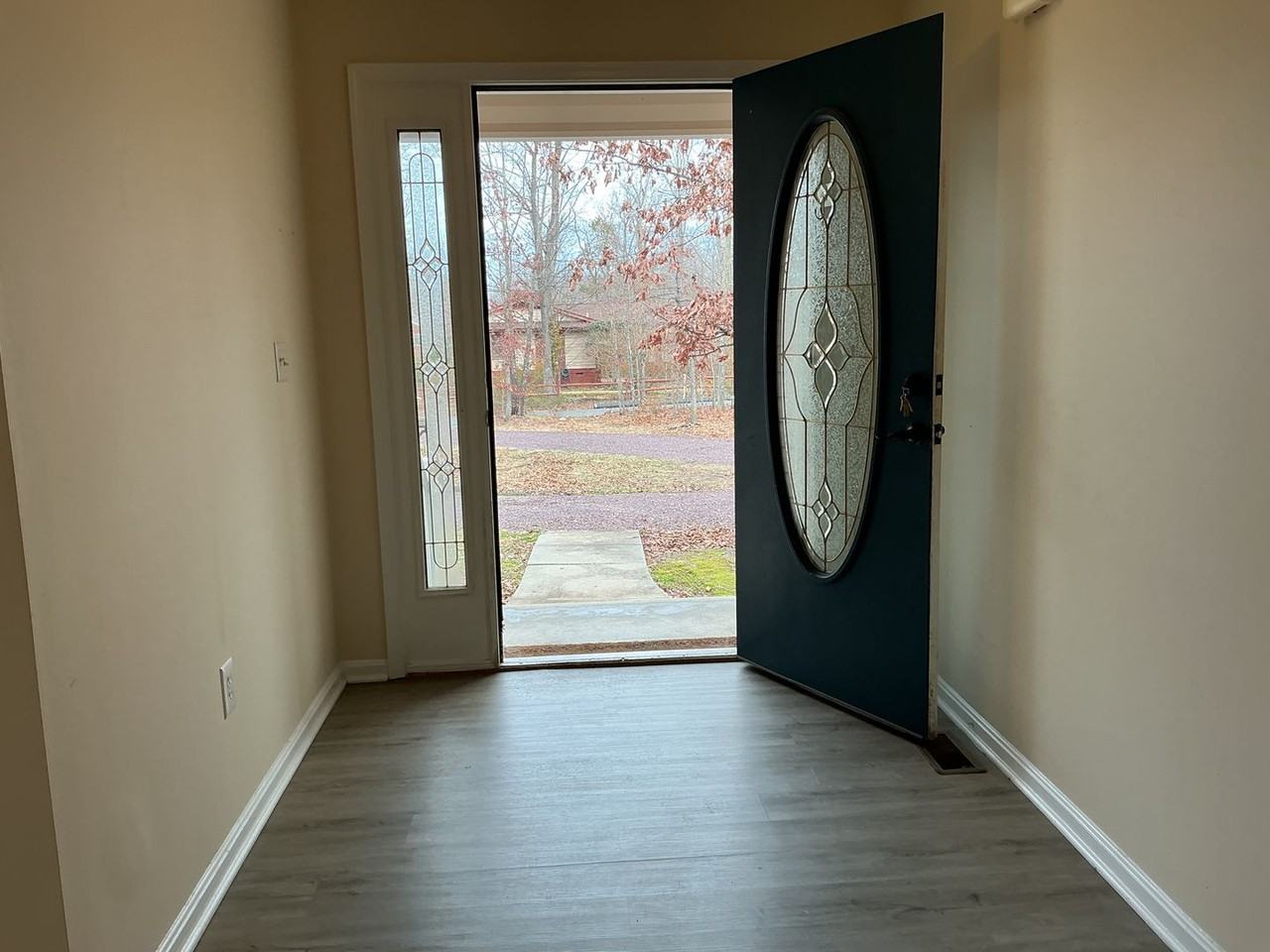 205 Freedom Rd - Photo 3 of 31