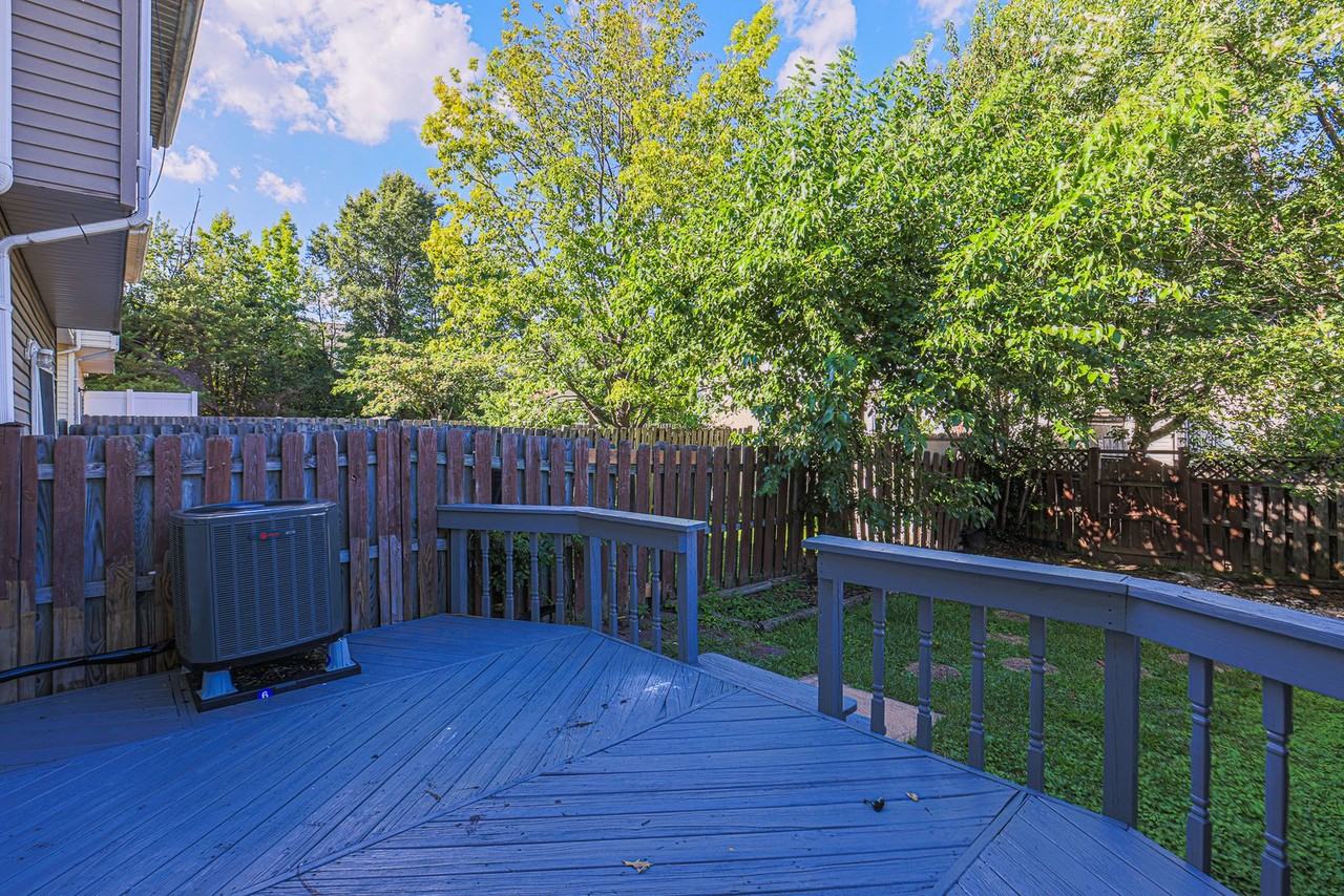 17 Pocasset Ct - Photo 4 of 28