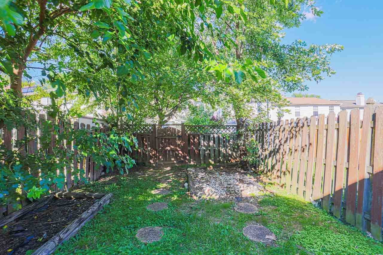 17 Pocasset Ct - Photo 6 of 28