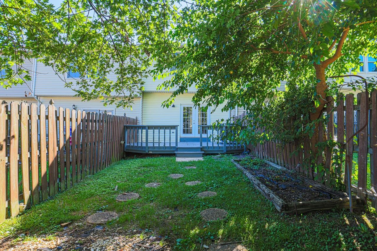 17 Pocasset Ct - Photo 7 of 28