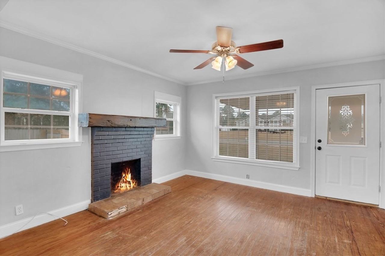 648 W Plum St - Photo 2 of 9