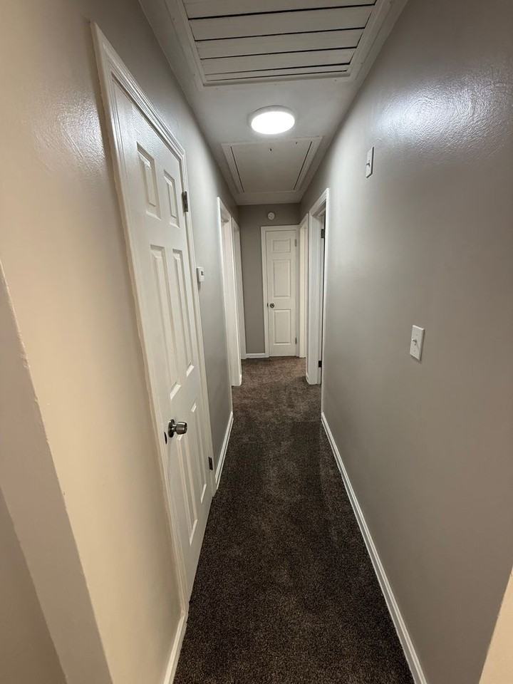 3232 Meredyth Ln - Photo 3 of 17