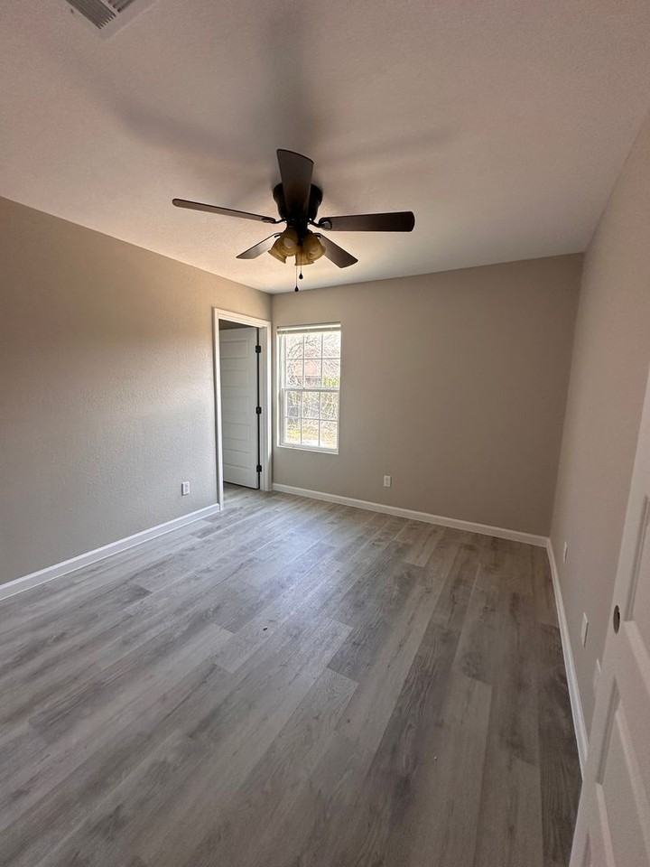 1802 Aimwell Blvd - Photo 3 of 22