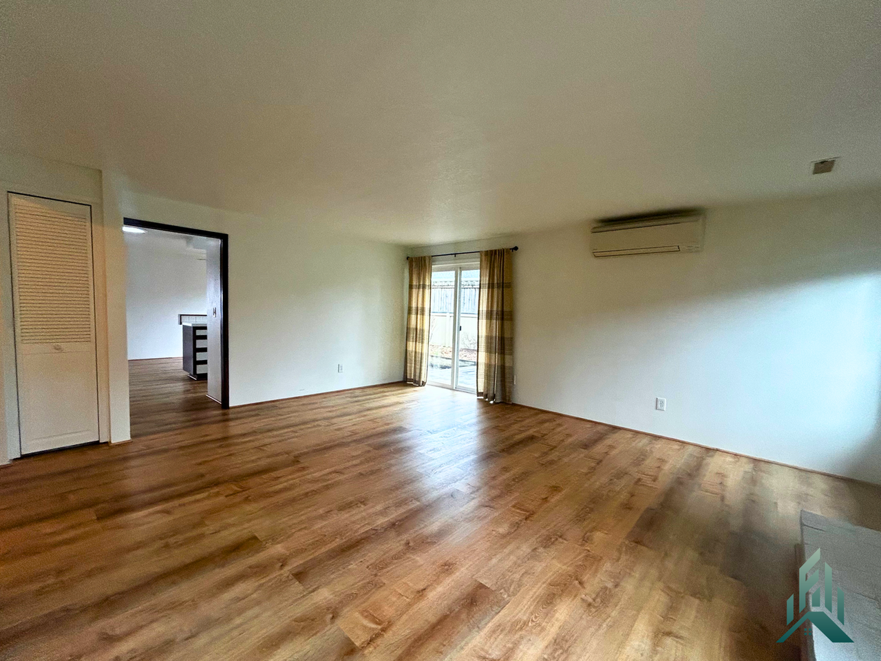 2928 Nw 29th St - Photo 2 of 17