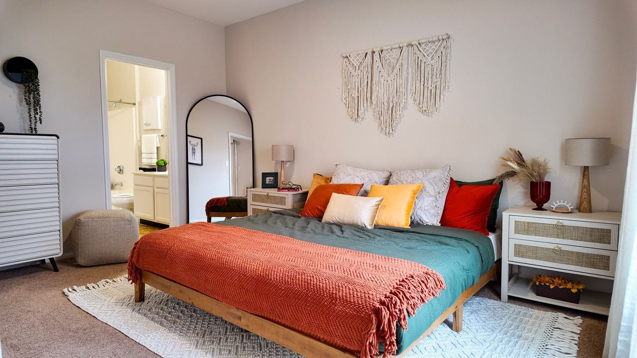 Carriage Place at Lake Chesterfield - Photo 7 of 30