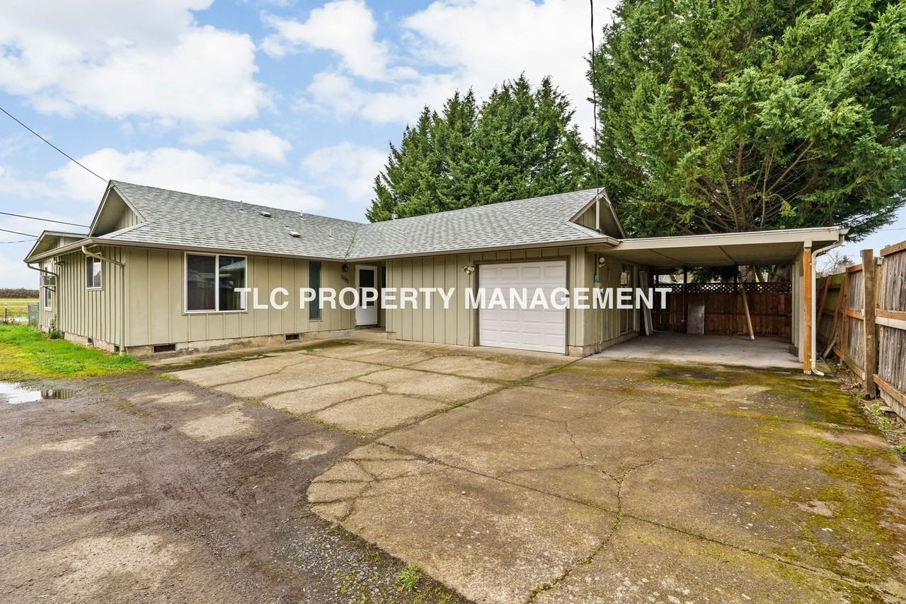 2082 Ohio St - Photo 3 of 36