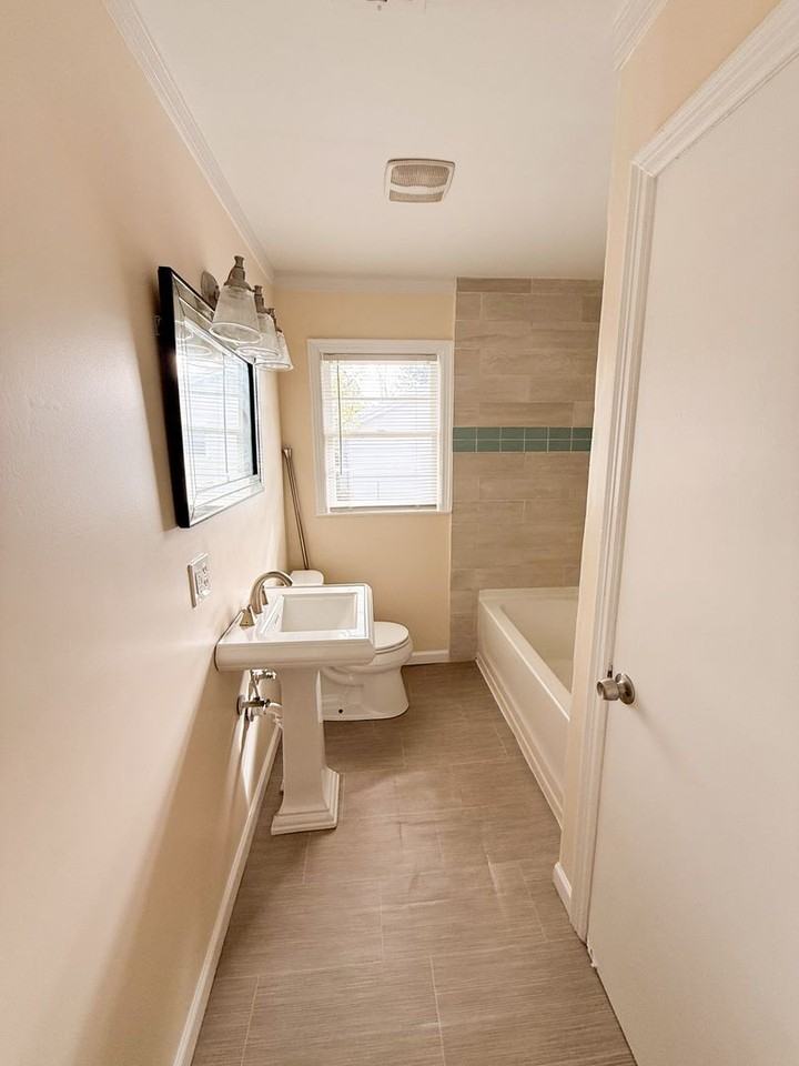 908 E Park Ave - Photo 6 of 7