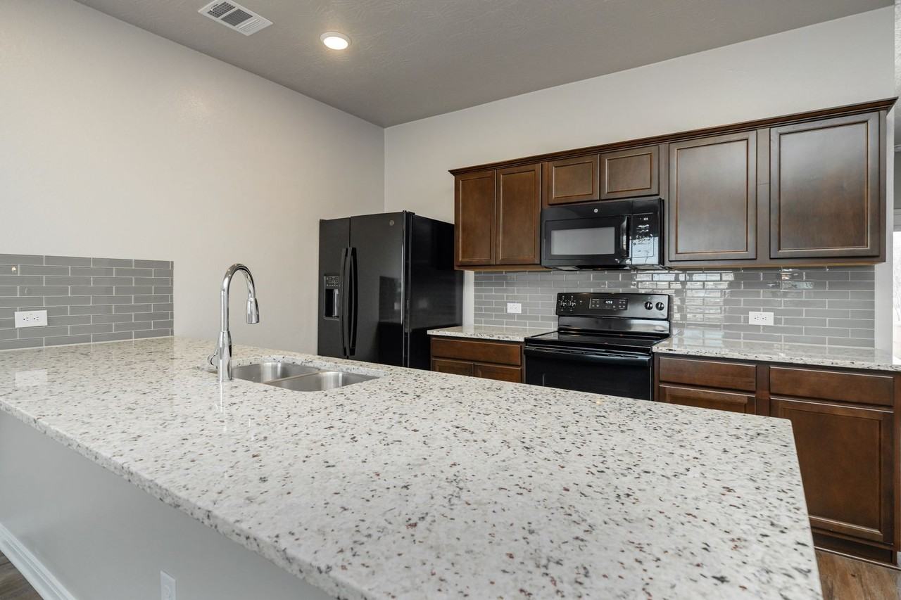 1119 Trellis Pass #1 - Photo 6 of 33