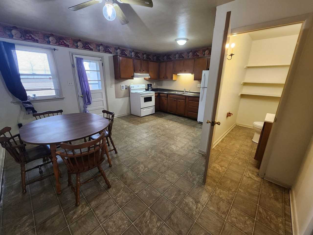 6233 Mountain View Dr - Photo 2 of 19