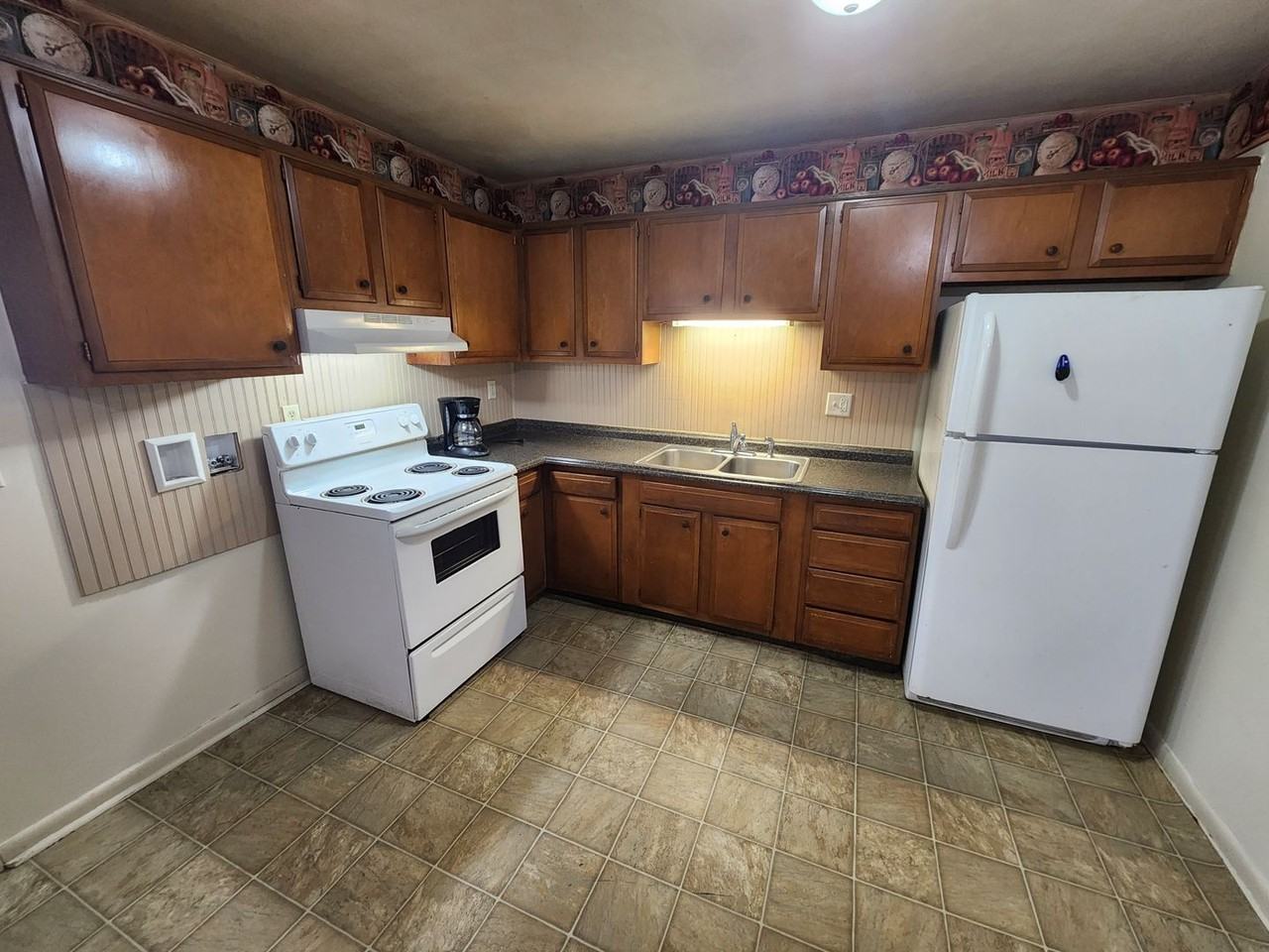 6233 Mountain View Dr - Photo 3 of 19