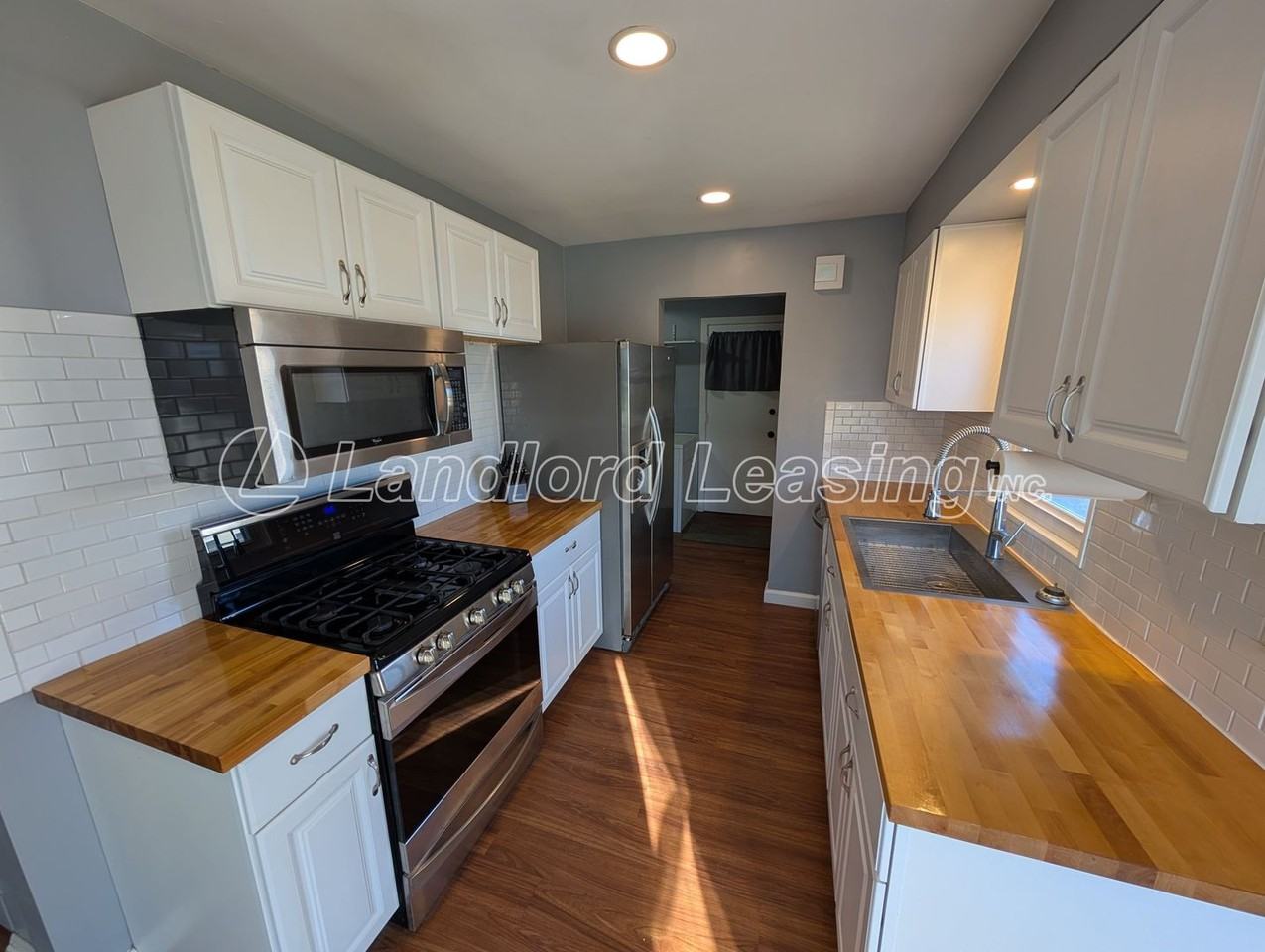 653 Weller Rd - Photo 6 of 16