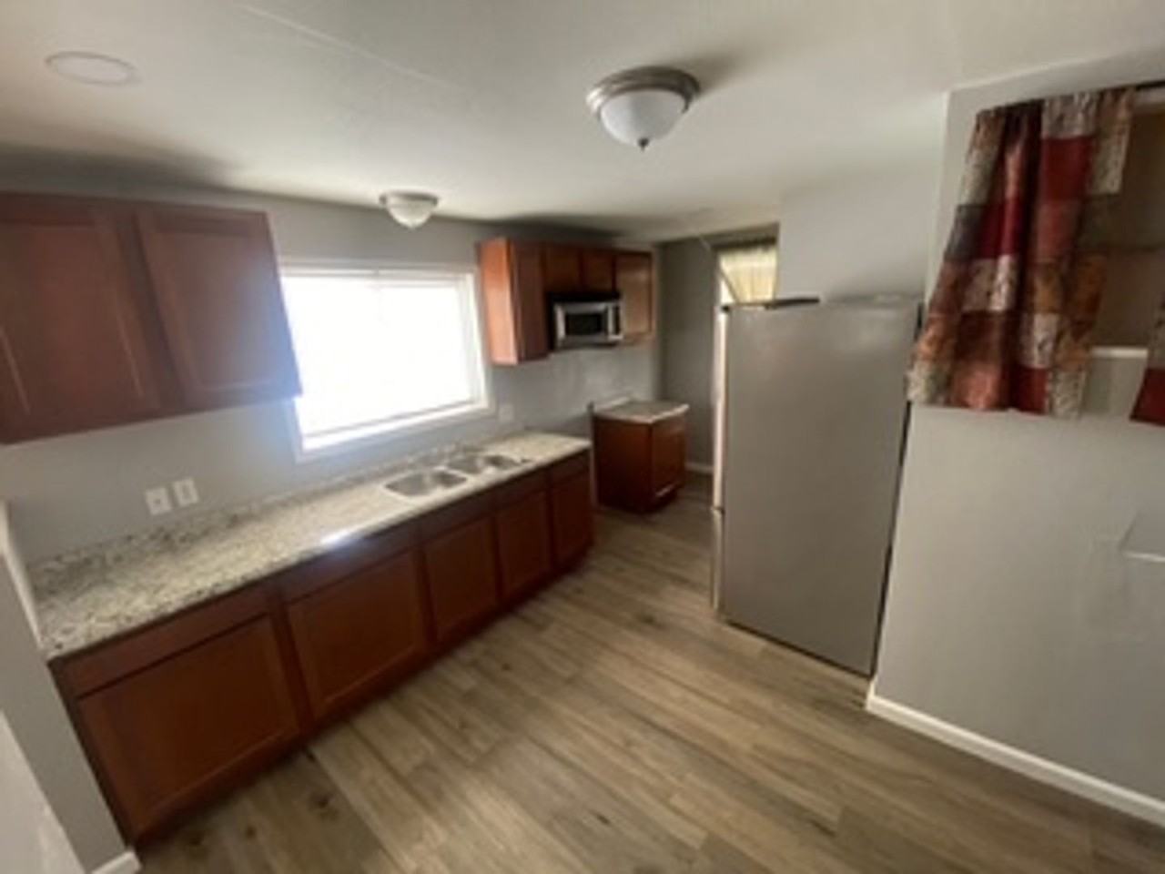 758 Mildred Ave - Photo 4 of 9