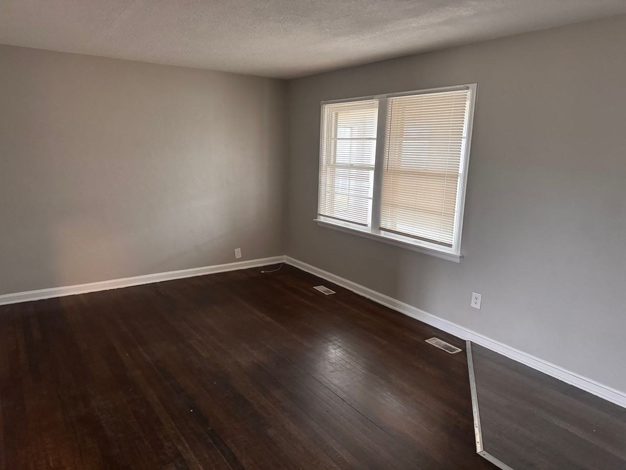 3810 Pittman Rd - Photo 3 of 21