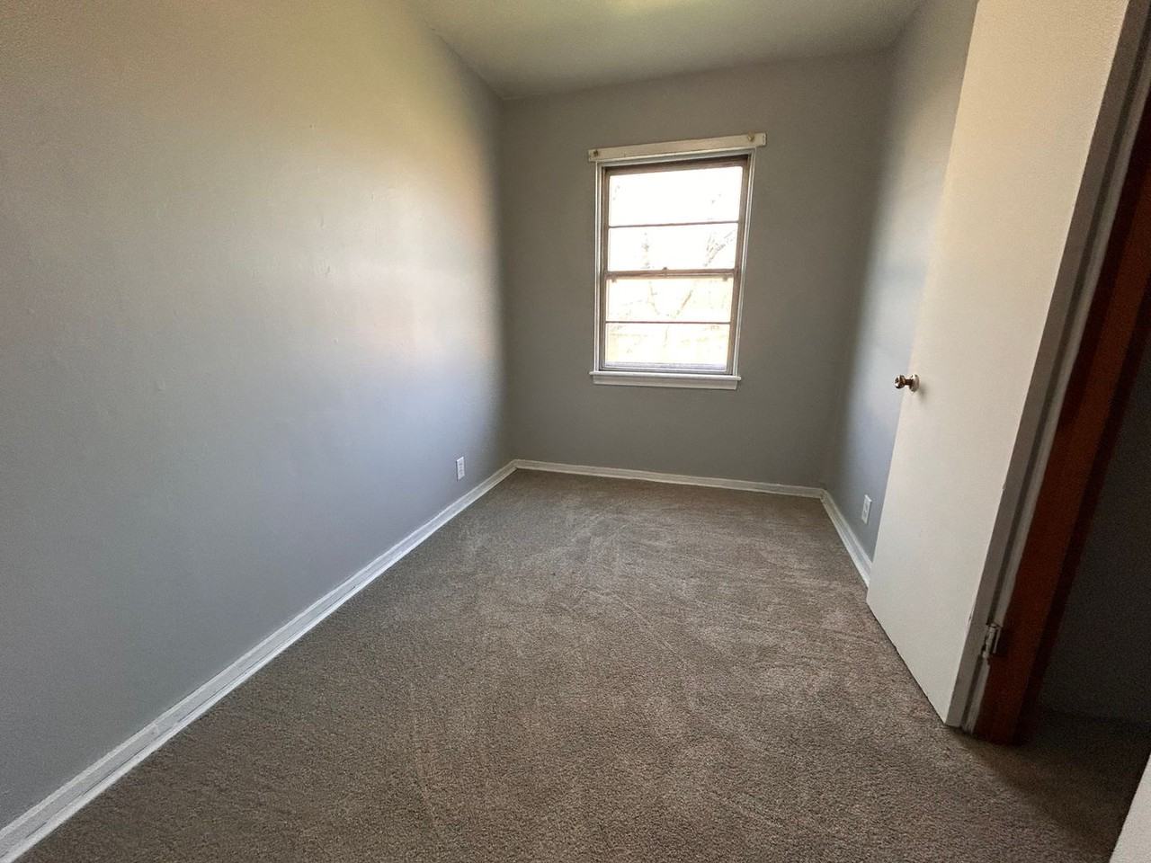 4269 S Cumberland St - Photo 6 of 10