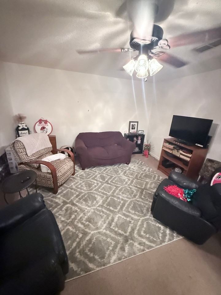 DO NOT USE Campus Lofts - Photo 2 of 9