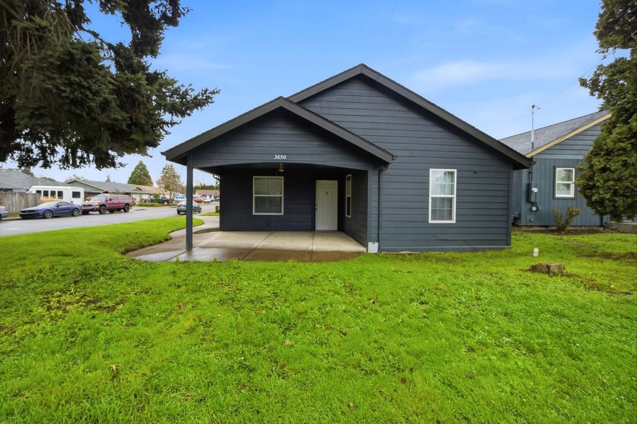 3650 Brooks Ave Ne - Photo 2 of 27