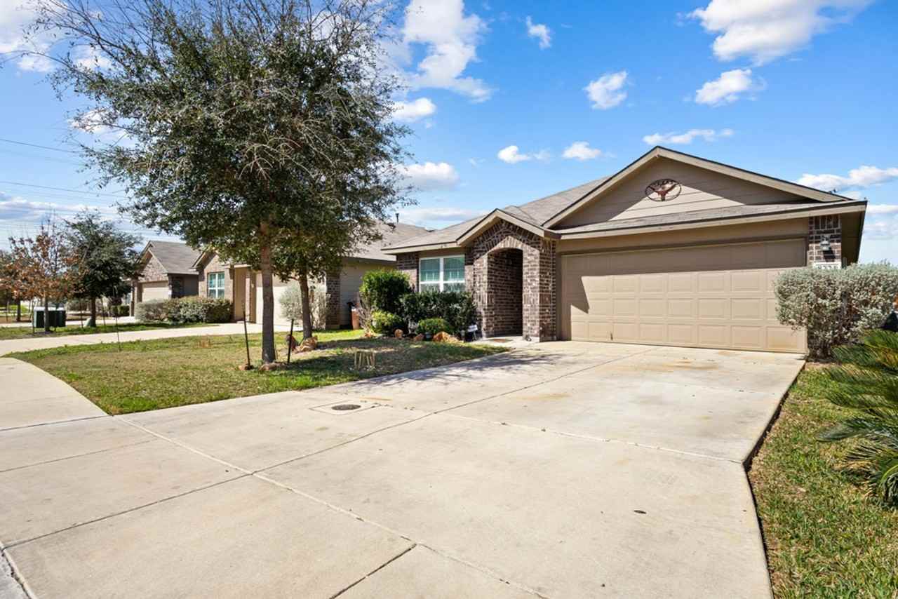 8221 Lazy Brk - Photo 2 of 25
