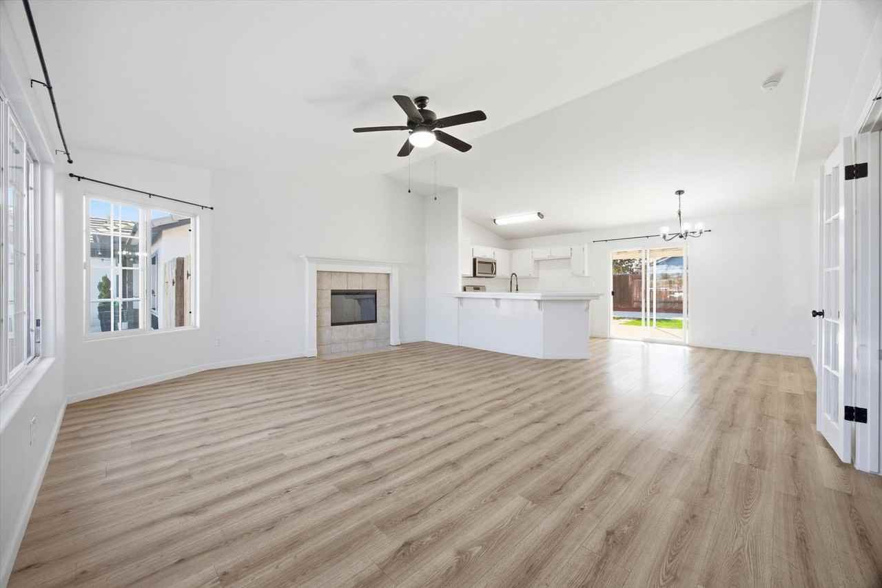 5717 Arc Dome Ave - Photo 3 of 23