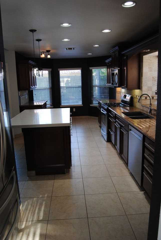 9305 Brookstone Ct - Photo 3 of 27