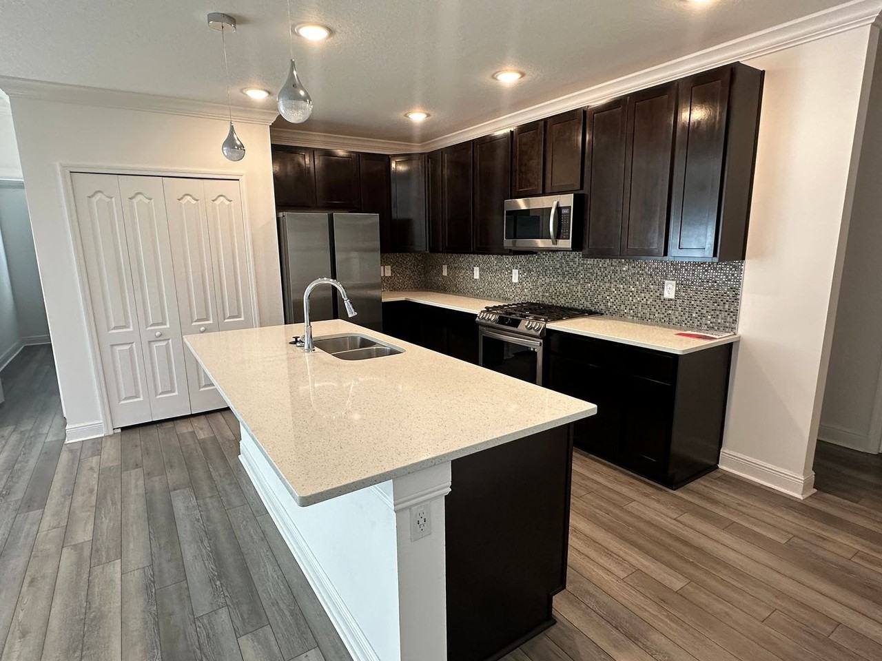 1129 Bradford Ridge Dr - Photo 4 of 21