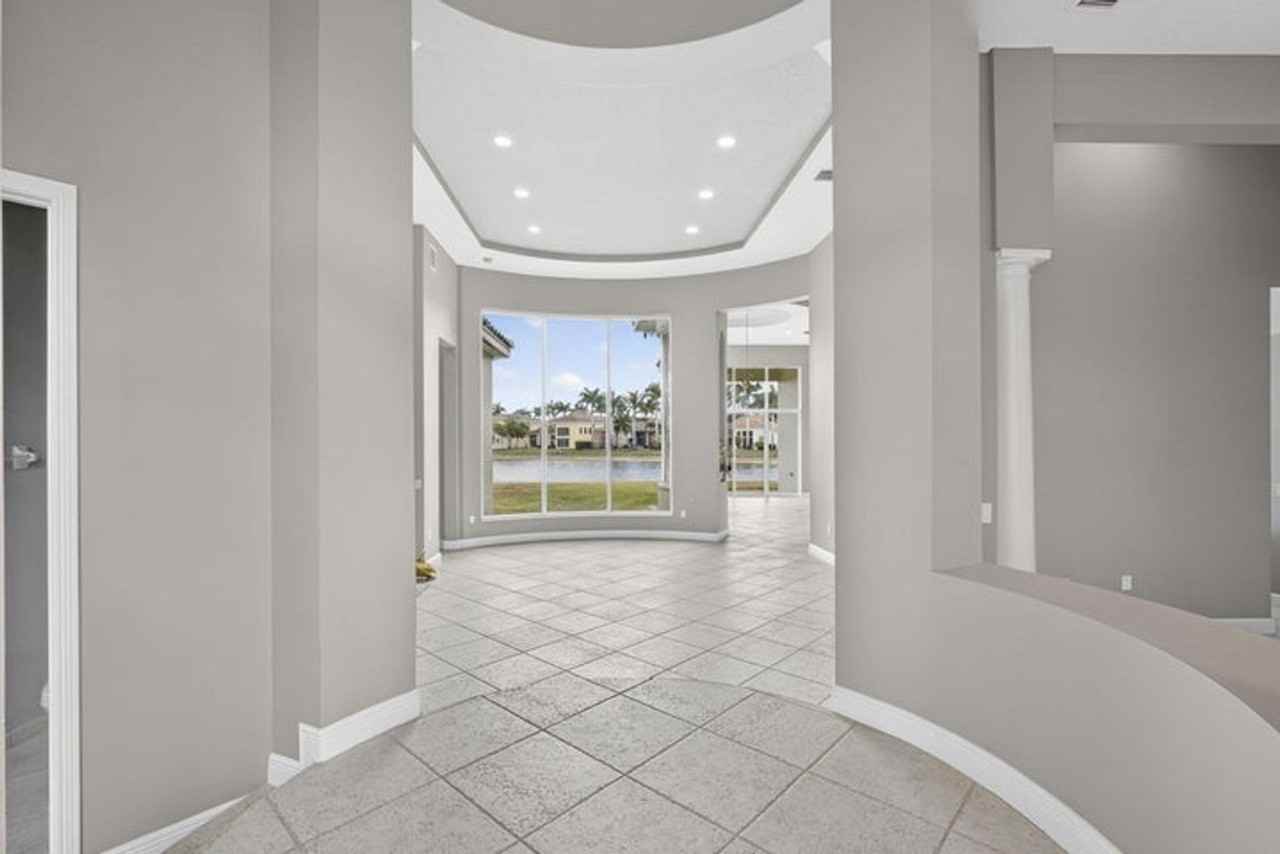2162 Stotesbury Way - Photo 3 of 41