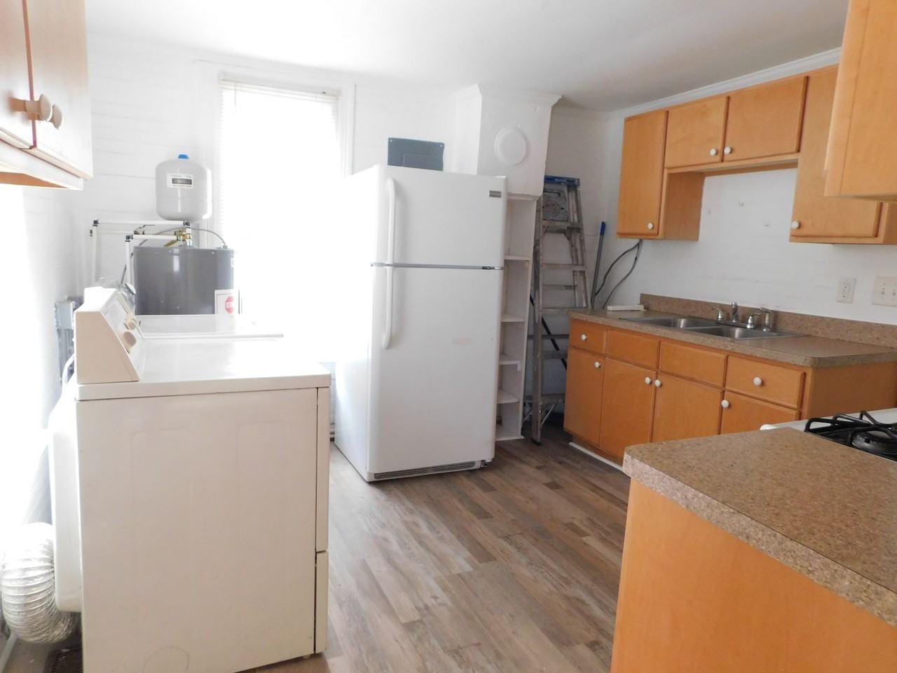 509 Cedar St - Photo 5 of 16