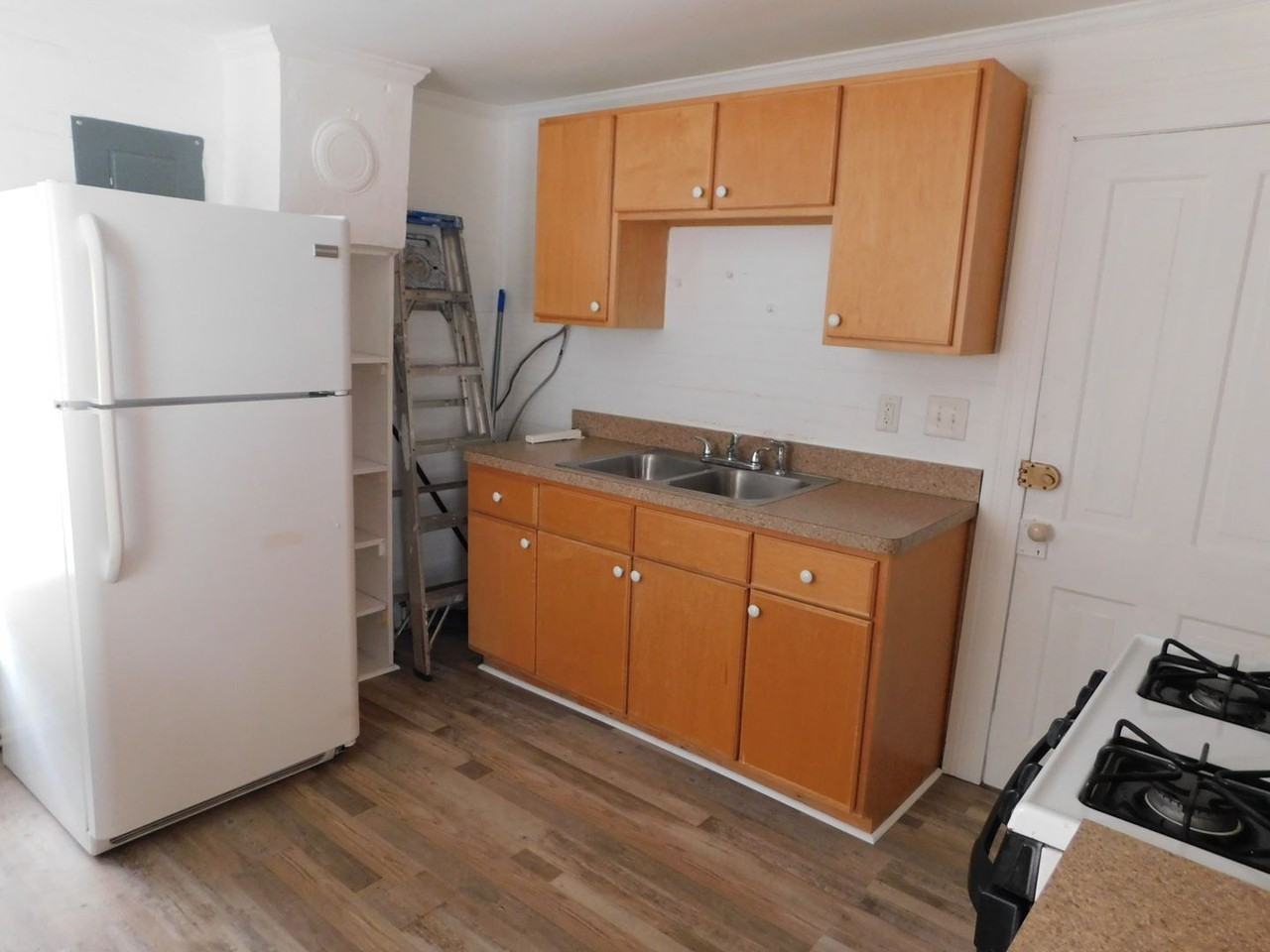 509 Cedar St - Photo 6 of 16