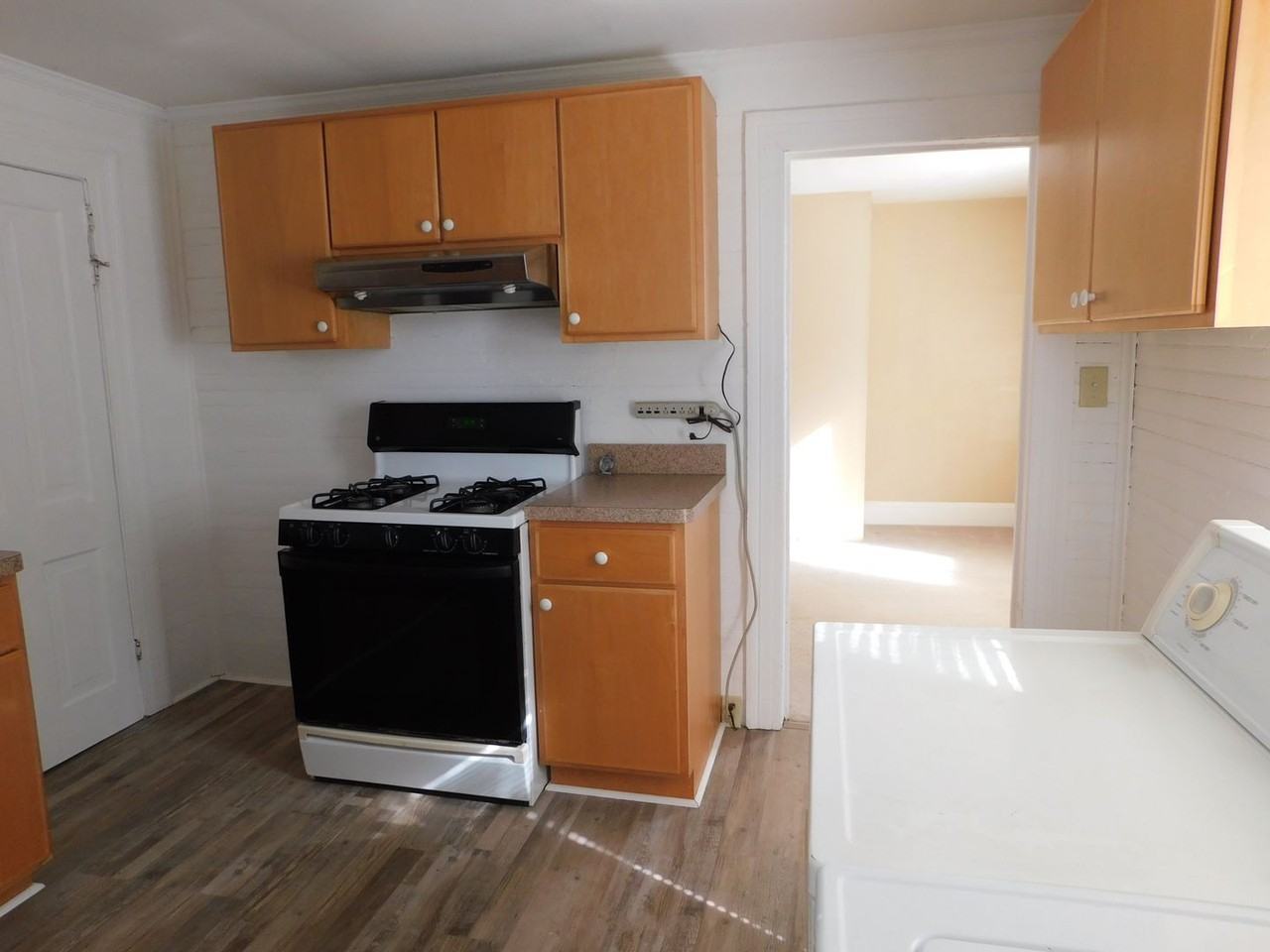 509 Cedar St - Photo 7 of 16