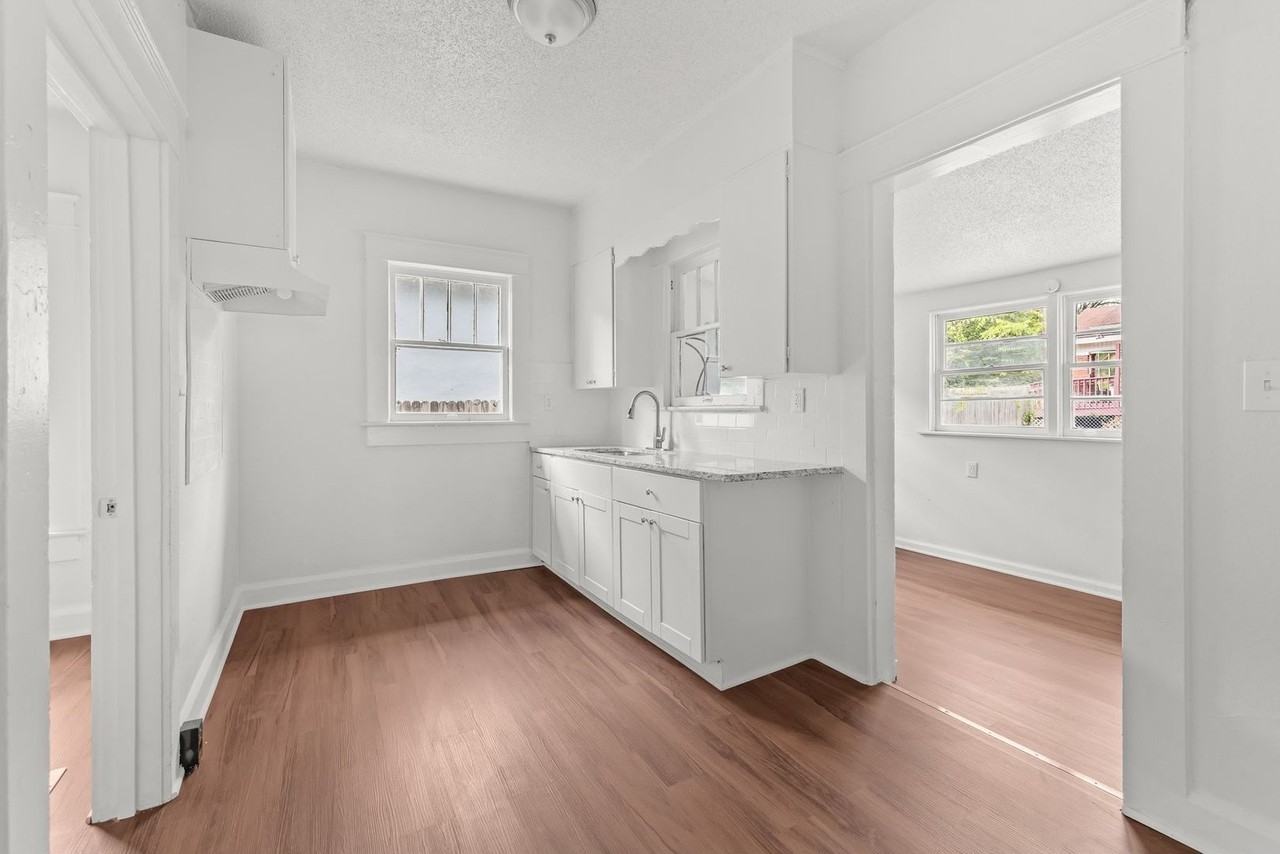 1609 Jefferson Ave Sw - Photo 7 of 15