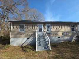 featured image of 807 Hughes St