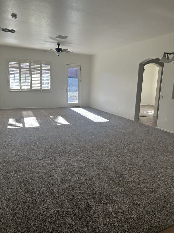 454 N Old Camp Ln - Photo 3 of 22