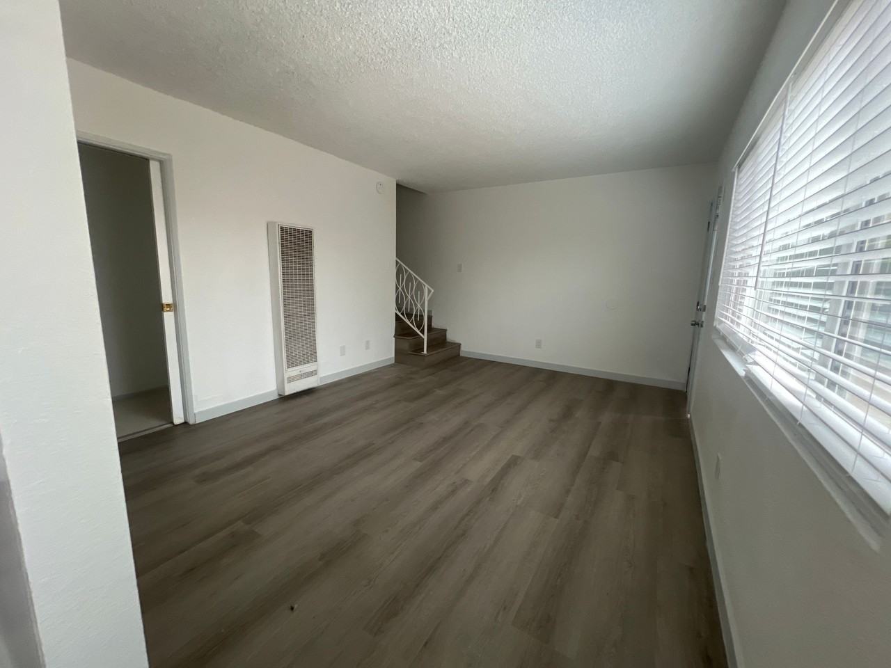 11916 Olive St - Photo 5 of 12