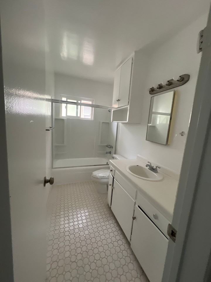 11916 Olive St - Photo 6 of 12