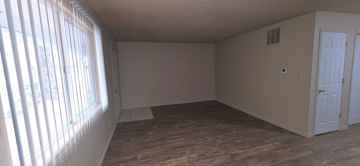 featured image of 939 S Douglas Ave