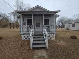 featured image of 625 Breckenridge St