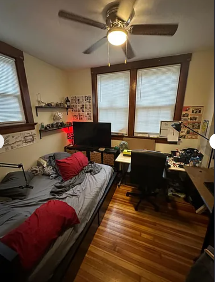 435 Ada St - Photo 6 of 18