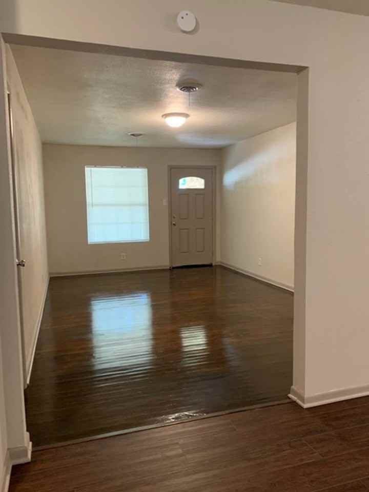 1400 Glendale St - Photo 6 of 6