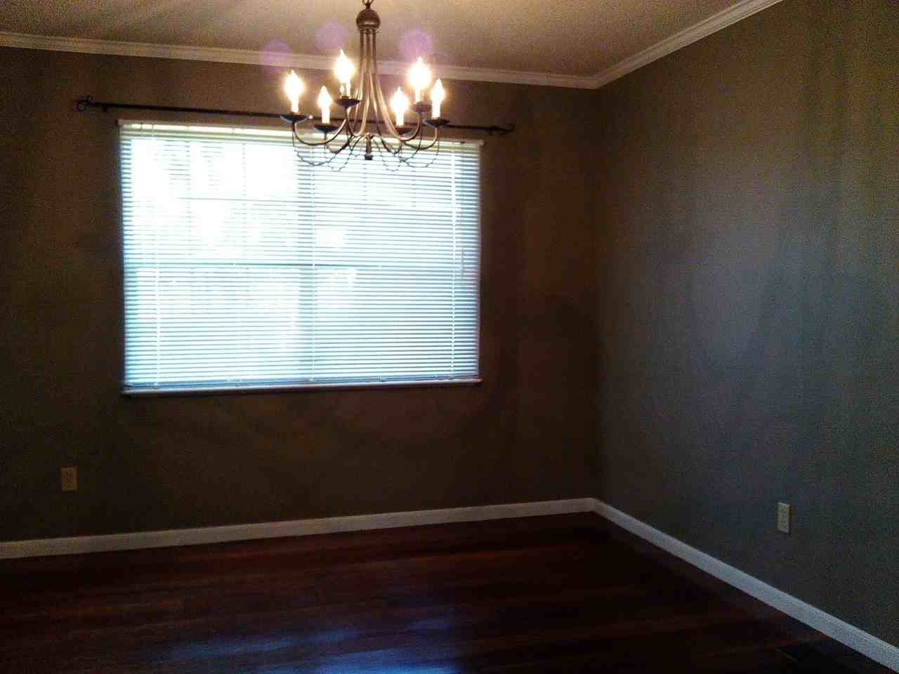 3790 Johnston Rd - Photo 4 of 11