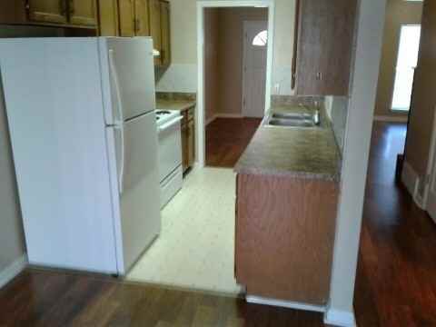 1617 Smokehouse Dr - Photo 3 of 9