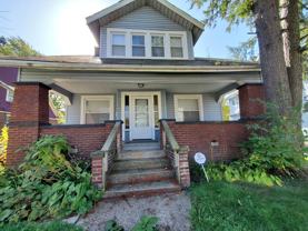 924 Hamlin St - Photo 1 of 1