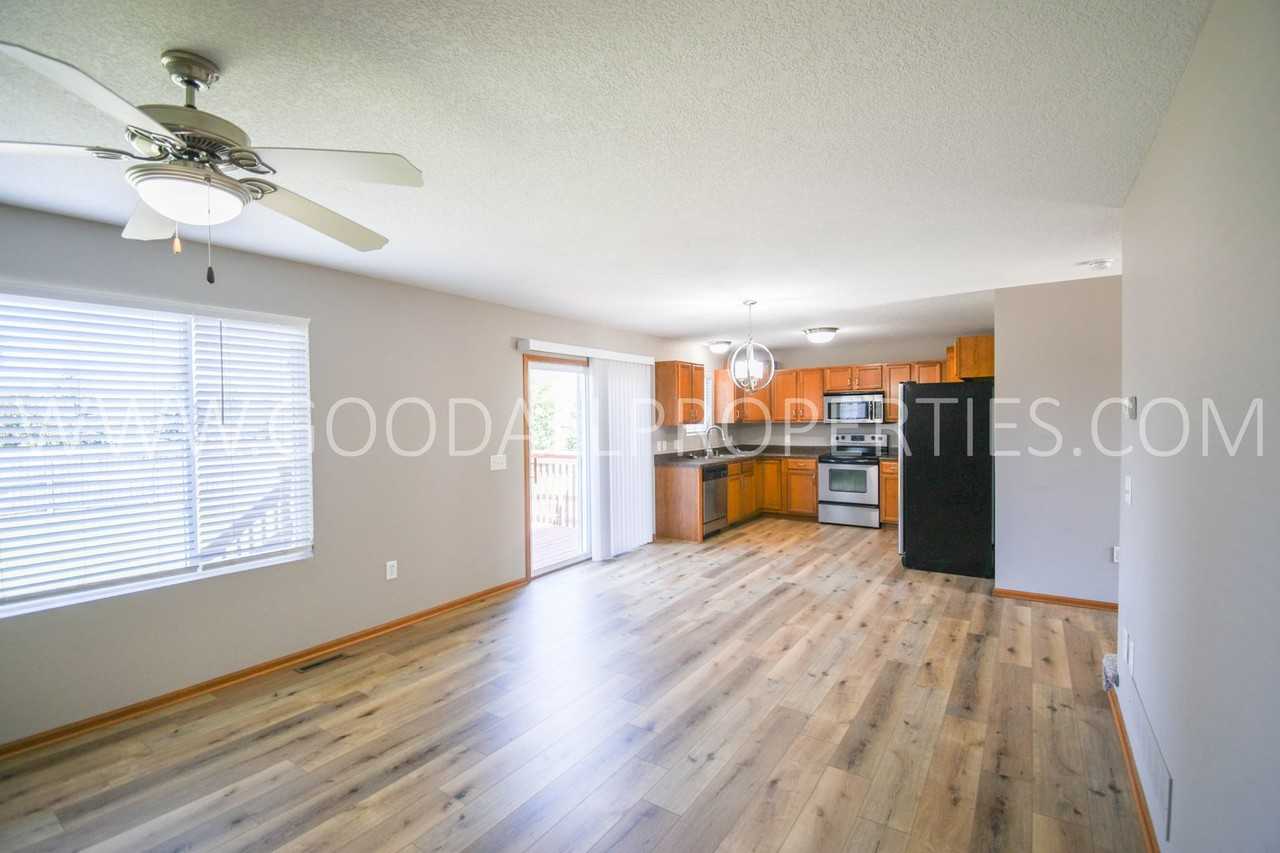 3504 163rd St - Photo 6 of 38