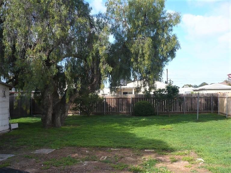 782 Twin Oaks Ave - Photo 2 of 2